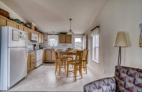 Pacific City House | Cozy Pacific City Home with Spacious Living Room is Near Restaurants and Beach!