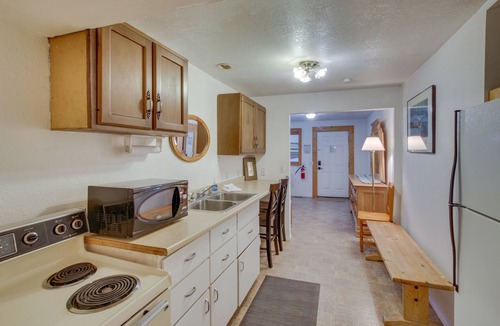 Paris Apartment | Cozy Paris Studio ~ 4 Mi to Bear Lake!