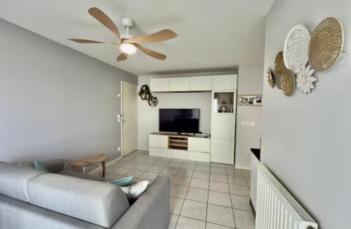 Vaulx-en-Velin Apartment | Cozy - Parking privé - Proche Eurexpo et Groupama Stadium