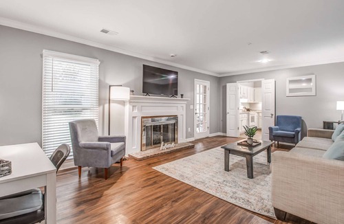 Cordova House | Cozy Patio, Mins to Downtown! Cordova Colonial
