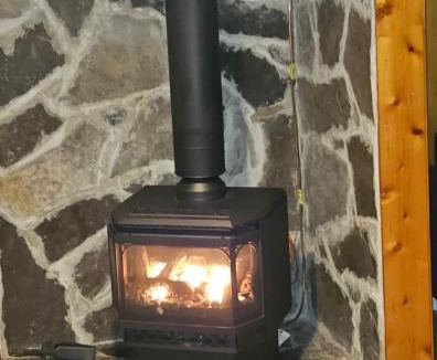 South Bruce Peninsula House | Cozy Pet Friendly Getaway w Fireplace