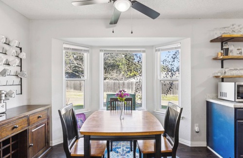Cleburne House | Cozy Pet-Friendly Retreat, Seasonal Pool & Fireplace, Sleeps 10