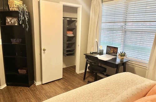 Glenn Heights House | Cozy pet friendly 4 BR Home !