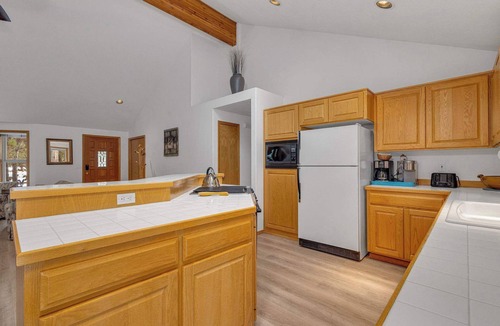 Sunriver House | Cozy, pets, AC HT, SHARC passes for 2026, 3b3b