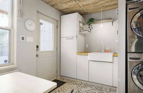 Pointe-Saint-Charles House | Cozy pied à terre with private garden, in trendy Pointe Saint Charles.