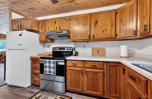 Cable Cottage | Cozy Pines on Diamond Lake