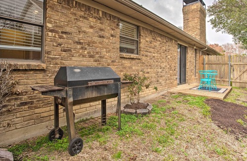 Cowley House | Cozy Plano Home w/ Patio < 5 Mi to Downtown!