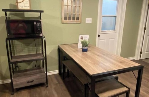 Pleasanton House | Cozy Pleasanton Cottage – Huge Monthly Discount