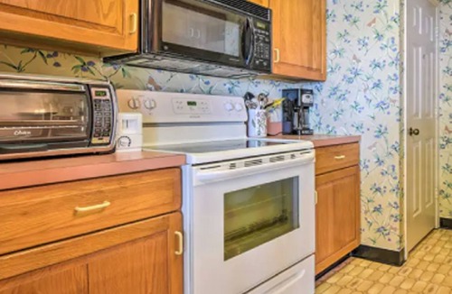 Lake Harmony Condo | Cozy Pocono Mountain Escape