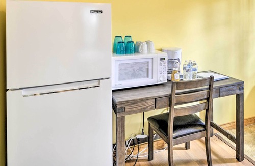 Pleasant Mount Apartment | Cozy Poconos Studio w/ Community Pool & Fire Pit!