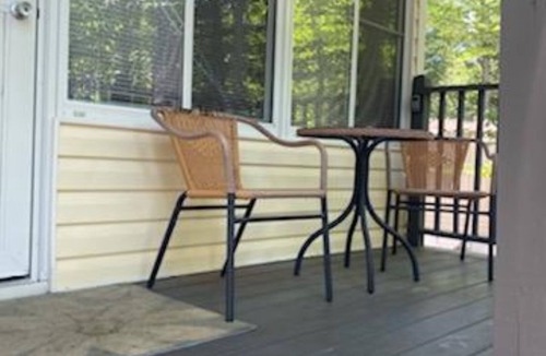 South Casco Cottage | Cozy Point Sebago Cottage