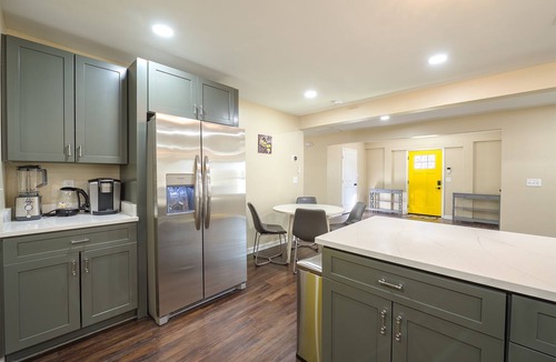 Stone Mountain House | Cozy Pool Staycation Getaway