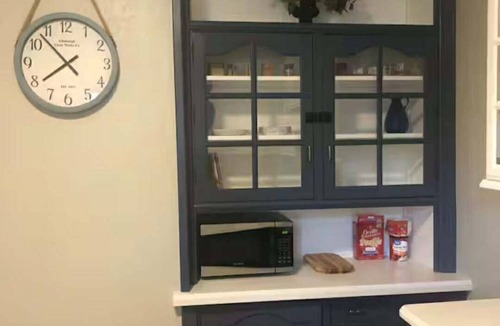 Hamilton House | Cozy Porch, Walk to Missouri Star, Family Games