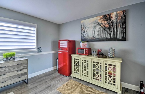 South Colby Apartment | Cozy Port Orchard Home w/Grill & Fire Pit!