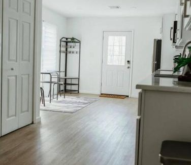 Easton House | Cozy Pristine hideaway ABE