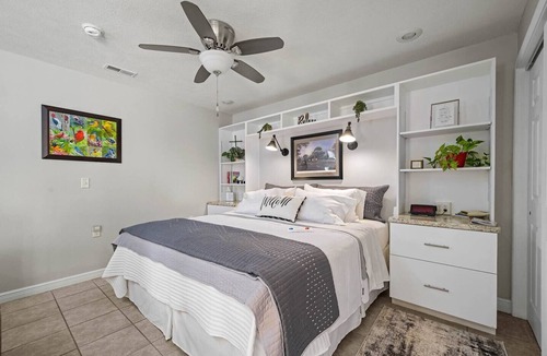 Springfield Cottage | Cozy private, 1 bed/1bath, fully handicapped accessible cottage, near Branson.
