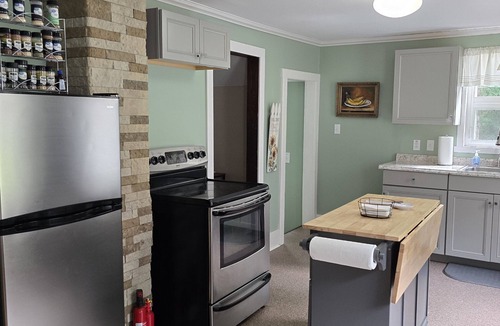 Lucinda House | Cozy, private 3 BR get-away near Clarion. Long term stays welcome. Pet-Friendly!