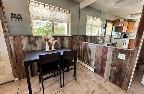 Richfield House | Cozy Private Apartment