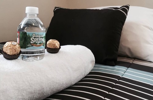 Englewood House | Cozy Private"B" Bedroom Kitchen Wifi