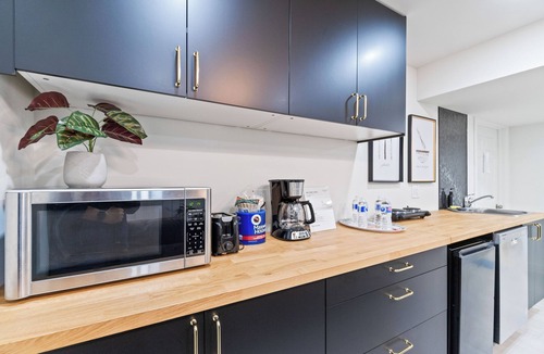Carleton Place House | Cozy & Private Basement Suite with All Amenities