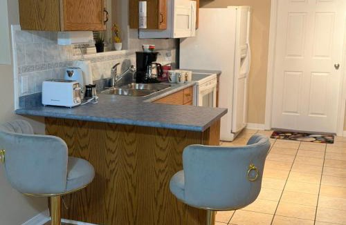 Waverly Beach Apartment | Cozy Private Basement Apartment in Fort Erie