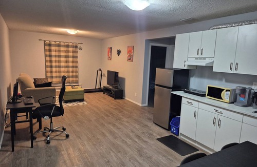 Winnipeg House | Cozy Private Basement Suite | Garden City Winnipeg
