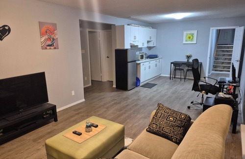 Winnipeg House | Cozy Private Basement Suite | Garden City Winnipeg
