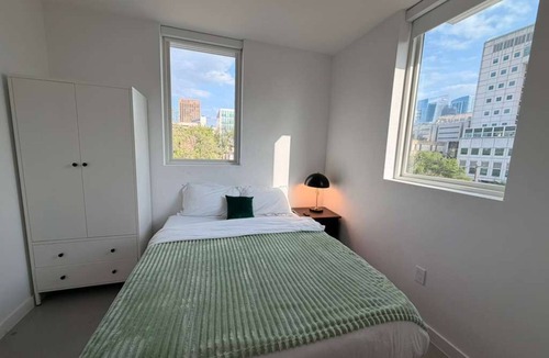 North Side Apartment | Cozy private bedroom in 5bed-2bath apartment in amazing Austin with AC and gym