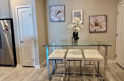 Conway Apartment | Cozy Private Bedroom in Shared Modern Apartment