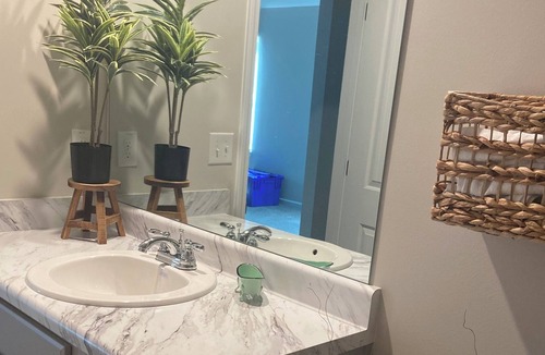 Lovejoy House | Cozy Private Bedroom w/shared bathroom