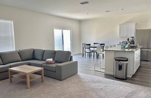 Hutto House | Cozy Private bedroom with shared bathroom in a double-story house in Hutto, TX