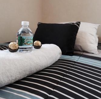 Englewood House | Cozy Private bedrooms Kitchen Wifi