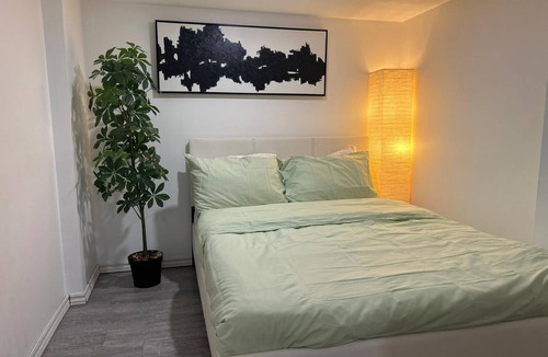 Ajax House | Cozy Private Den in Ajax