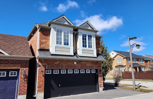 Markham House | Cozy Private Detached entire Coach House