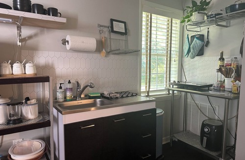 Northeast Raleigh Apartment | Cozy Private Guest House near Neuse River in Raleigh, Pet-Friendly! Premier Host
