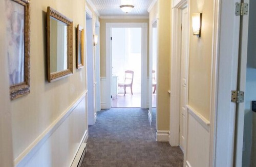 Paducah Apartment | Cozy Private Historic House | 2 King Suites!