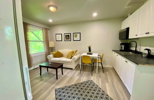 Newmarket Apartment | Cozy private one bedroom suite