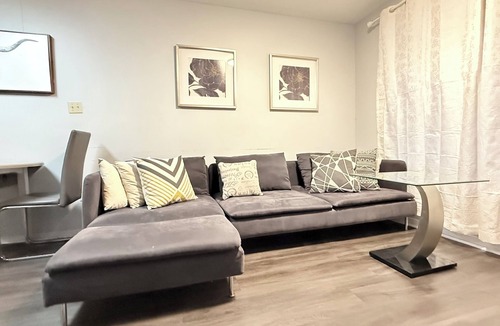 St. Catharines House | Cozy private room in St. Catharines near Brock and 4th Ave