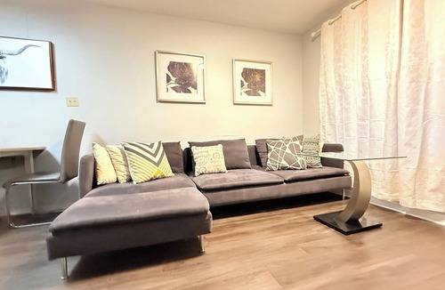 St. Catharines House | Cozy private room near Brock and 4th Ave
