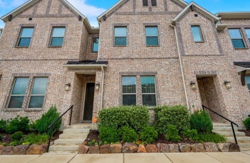 Frisco House | Cozy Private room + bathroom with Queen Bed in Frisco - Close to PGA & The Star
