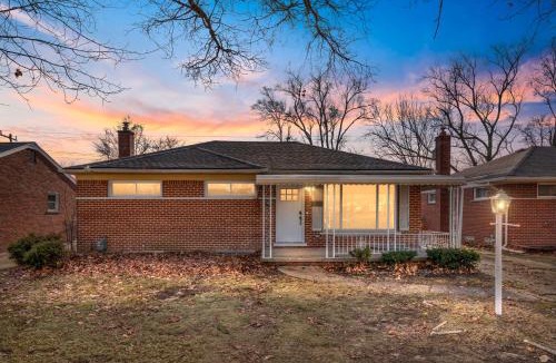Redford House | Cozy Private Room in a Spacious Shared Home#3