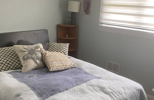 Lake Zurich House | Cozy private room with queen bed in Lake Zurich.