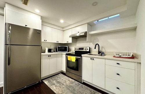 Aurora House | Cozy, Private & Spacious Basement In Aurora