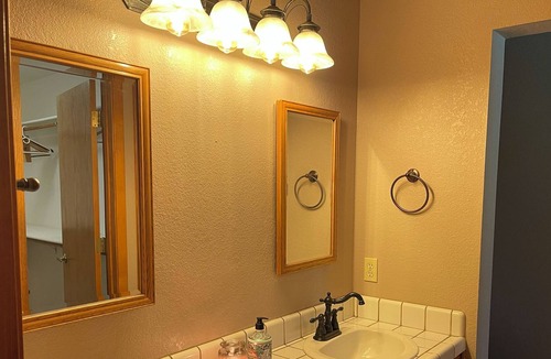 Pollock Pines Apartment | Cozy Private Studio with Separate Entrance, Ensuite Bathroom, and Kitchenette