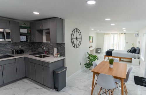 Davie Apartment | Cozy Private Studio by HardRock and Beaches