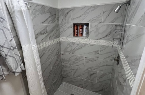 South Tulsa House | Cozy private suite, amenities. 5 min Saint Francis Hospital, Woodland Hills mall