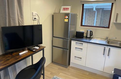 Paraparaumu Beach House | Cozy Private Unit