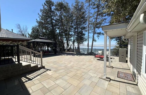 Brock Cottage | Cozy Private Waterfront Cottage at Lake Simcoe