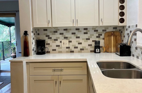 Riverside Park Apartment | Cozy & private with huge covered patio