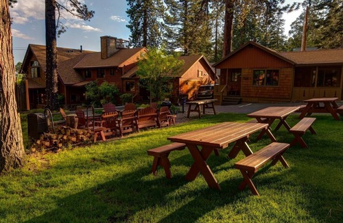 Tahoe Vista Cabin | Cozy Queen Studio Cabin with bath